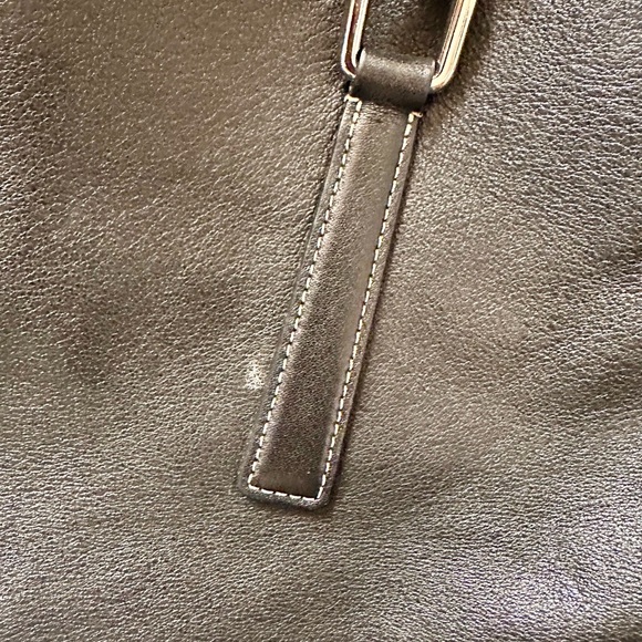 COACH Vintage Hamptons Large Black Leather Tote 7757 Serial # E2J-7757 - Picture 9 of 13